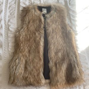 Zara TRAFALUC Faux Fur Vest